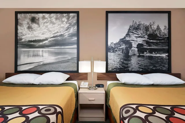 غرفة قياسية بسريرين كوين، AmericInn by Wyndham Mauston 5/8