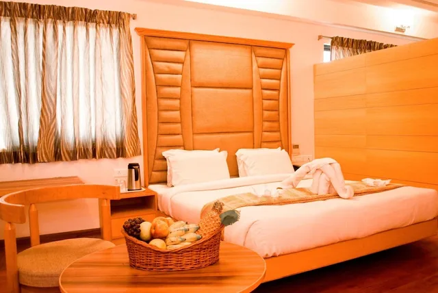 جناح، HOTEL RAJADHANE 2/8