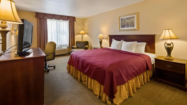 غرفة، Best Western Penn-Ohio Inn & Suites 2/3