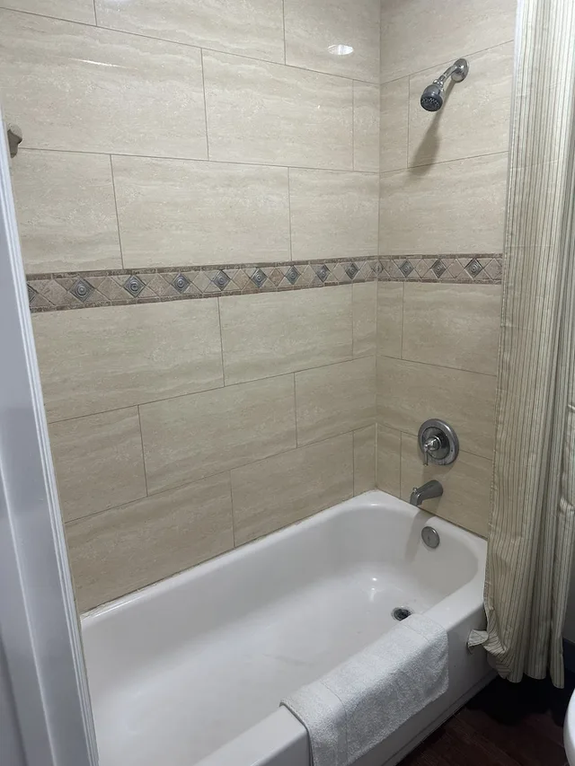 Basic, 2 Queen Beds, Palm Inn Riverside 5/6