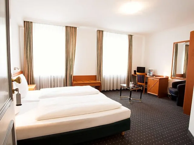 غرفة قياسية بسرير مزدوج، Centro Hotel Royal 6/7