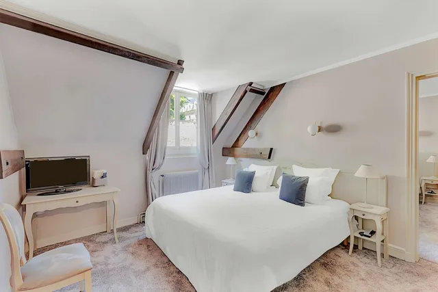 غرفة سوبيريور بسرير كوين بإطلالة على النهر، Hotel Le Maxime, BW Signature Collection 1/1