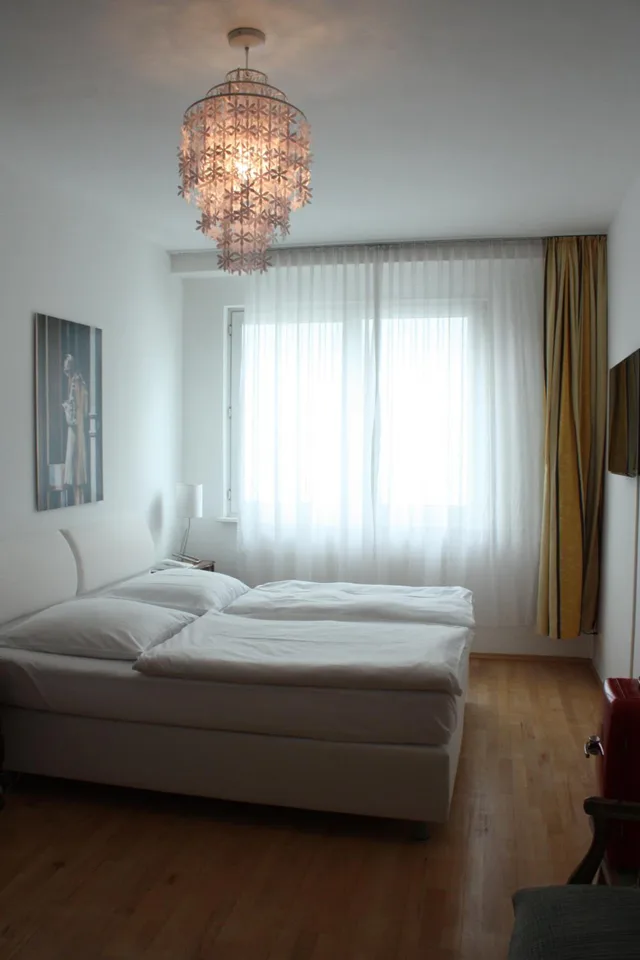 غرفة مفردة، The Suite Hotel 4/5