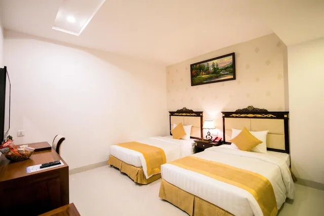 Standard, Twin Beds, No Window، Le Saigon Hotel 3/5