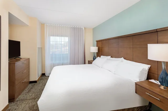 جناح بسرير كينج لذوي الإعاقة، Staybridge Suites Knoxville Oak Ridge, an IHG Hotel 1/1