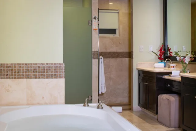 غرفة ديلوكس بسريرين كوين بإطلالة على البحر، Villa del Palmar Cancun Luxury Beach Resort and Spa 2/2