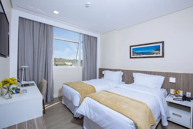 غرفة سوبيريور فاخرة بسريرين منفصلين مع أريكة، Hotel Intercity Suape Costa Dourada 1/3