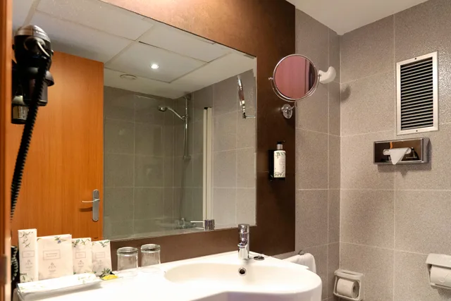 غرفة عائلية، Tryp Cordoba Ex Tryp Los Gallos 3/3
