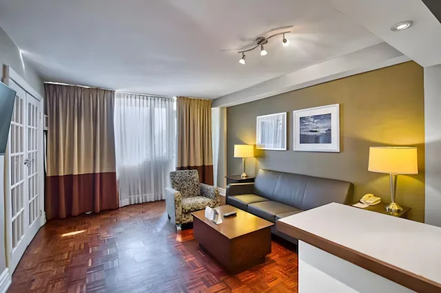 غرفة قياسية، Town Inn Suites 1/1