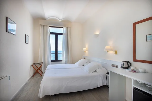 غرفة بسريرين منفصلين، Llafranch Hotel 6/10
