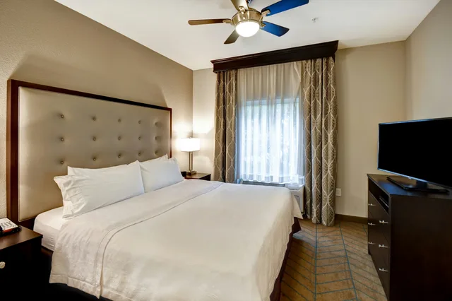 جناح بسرير كينج بغرفة نوم واحدة، Homewood Suites by Hilton Tampa-Port Richey 3/4