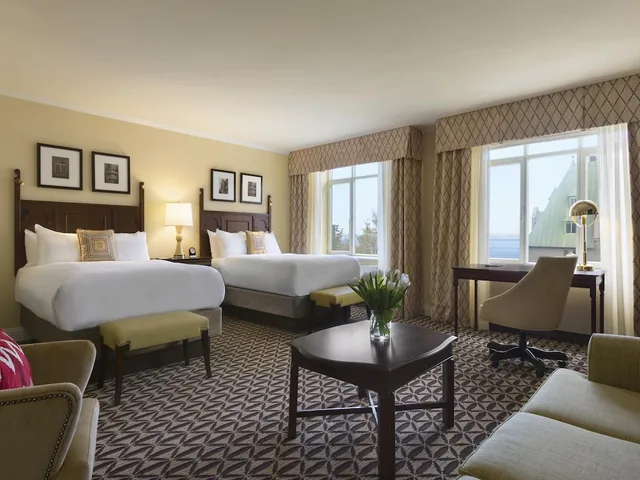غرفة ديلوكس بسريرين مزدوجين مع أريكة، Fairmont Le Manoir Richelieu 3/7