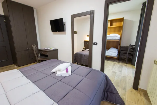 Room, Triple, Murphy Bed, Terrace، Hotel Iris 10/10