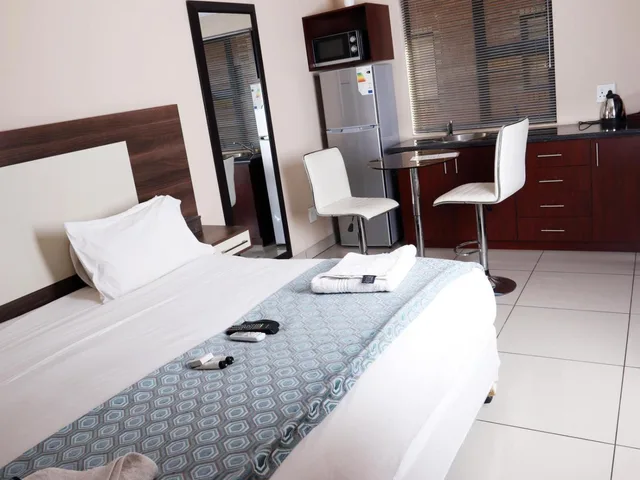 غرفة قياسية بسرير كينج، Eagle Nest Luxury Accommodation 3/6