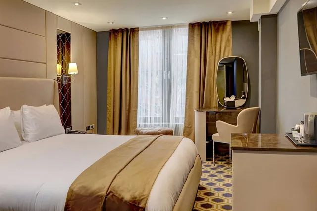 غرفة سوبيريور بسرير مزدوج، Putney Hotel 2/3