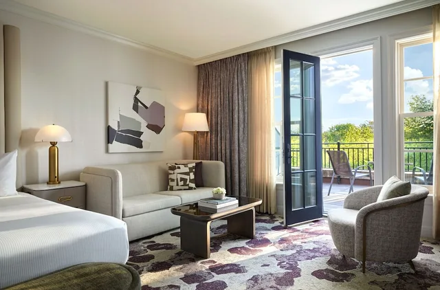 غرفة فاخرة بسرير كينج بشرفة، Royal Park Hotel 2/10