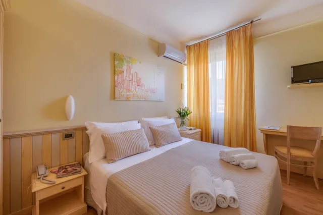 غرفة قياسية بثلاثة أسرّة بغرفة نوم واحدة لذوي الإعاقة، Hotel Massimo 7/10