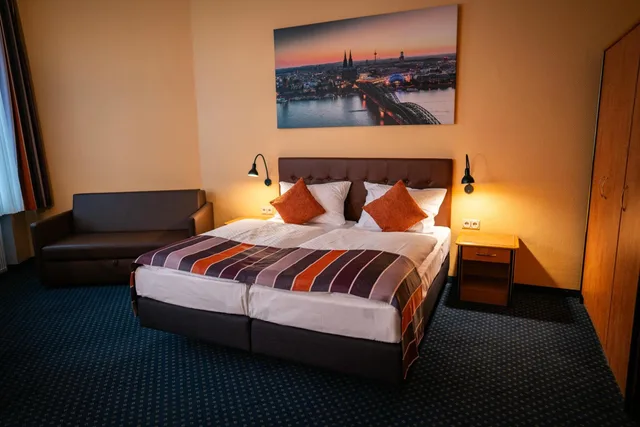 غرفة بسرير كوين، Hotel Boulevard Cologne 2/10