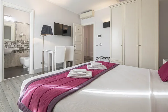 Standard, Twin Beds, Domus Castrense 6/10