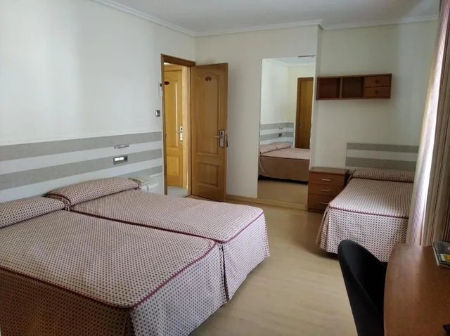 غرفة ثلاثية، Hotel Miramar Playa America 1/10