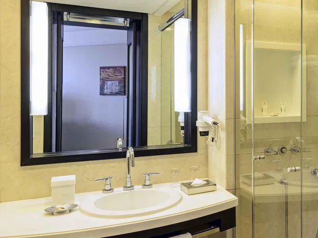 غرفة سوبيريور بسرير كينج بإطلالة على البحر، Novotel Florianopolis 3/3