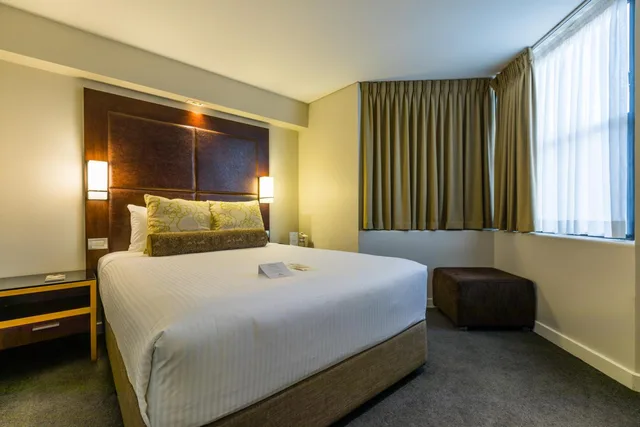 1 Bedroom, Loft, Apartment, Double Bed, Balcony، Amora Herencia Riverwalk Melbourne 2/4