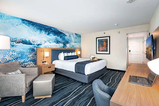 غرفة بسرير كينج بحوض استحمام لذوي الإعاقة، Best Western Plus Marina Gateway Hotel 3/6