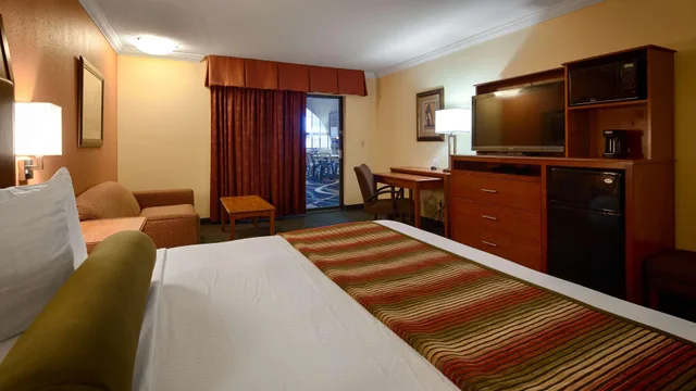 غرفة قياسية، Best Western Angus Inn 6/9