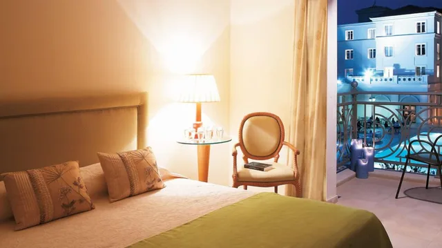 بنغل بسريرين منفصلين بإطلالة على المسبح، Grecotel Larissa Imperial 3/6