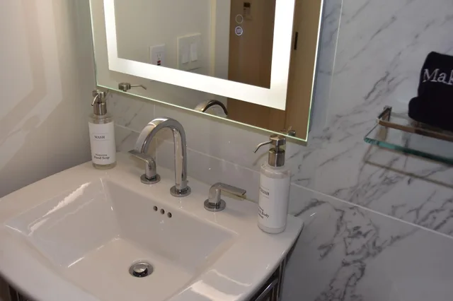 Suite, Ground Floor, Franciscan Inn & Suites 3/4