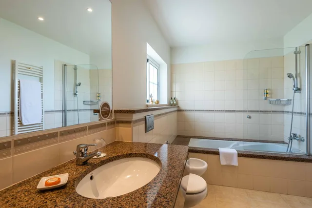 2 Bedrooms, Deluxe, Apartment, Twin Beds, Queen Bed, Garden View, Sofa, Vale D'oliveiras Quinta Resort And Spa 3/4