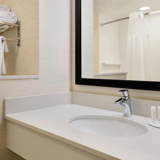 جناح بسرير كينج، Fairfield Inn And Suites By Marriott Lancaster East At the Outlets 3/3