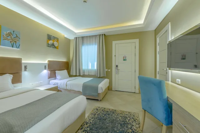 Room, Pool View, Hotel Titanic Royal 3/4