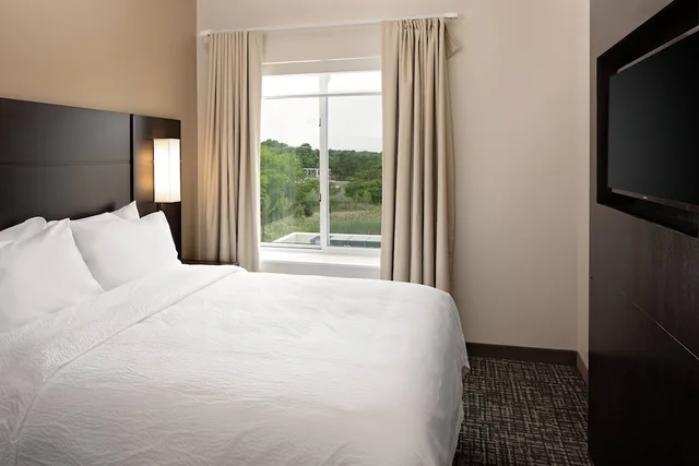 استوديو بسرير كينج مع أريكة، Residence Inn by Marriott Detroit Farmington Hills 2/5