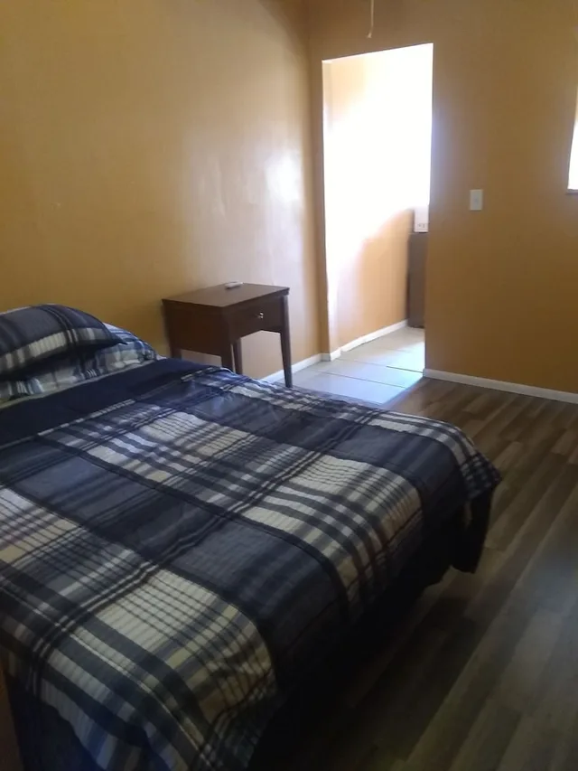 غرفة قياسية بسريرين مزدوجين، Gipson Inn Motel 1/3