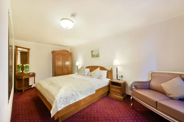Suite, King Bed, City View, Sofa, Cella Central Historic Boutique Hotel 5/10