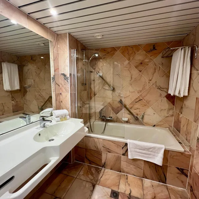 غرفة سوبيريور ثلاثية مع أريكة، Bedford Hotel & Congress Centre 5/6