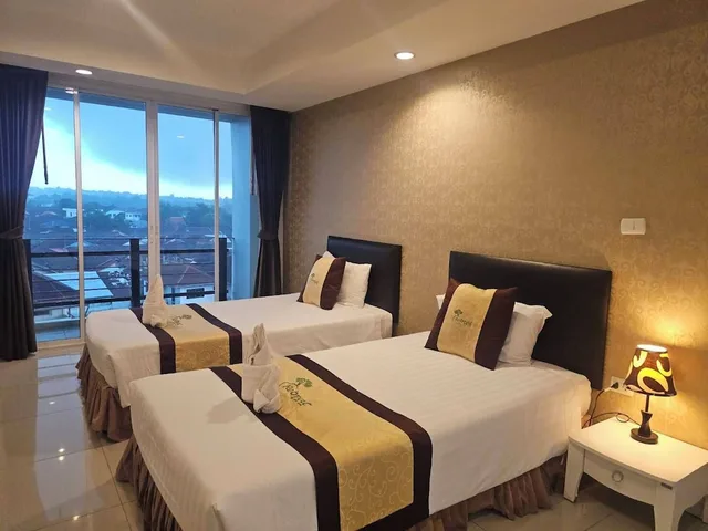 Superior, Double or Twin Bed, Retreat Resort Pattaya 8/10