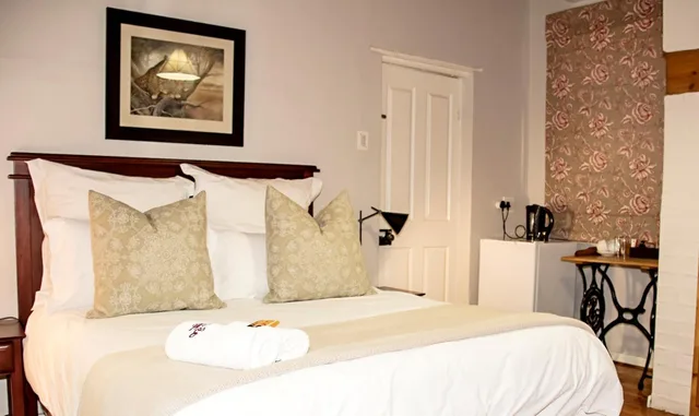 Standard, Double Bed, Beaufort Manor Country Lodge 3/7