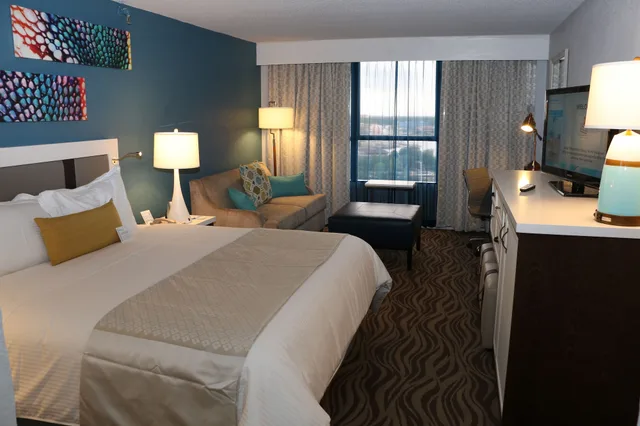 غرفة بسرير كينج، Wyndham Lake Buena Vista Disney Springs Resort Area 1/1
