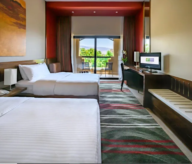 Standard, Twin Beds, Pool View, Holiday Inn Resort Dead Sea 2/5