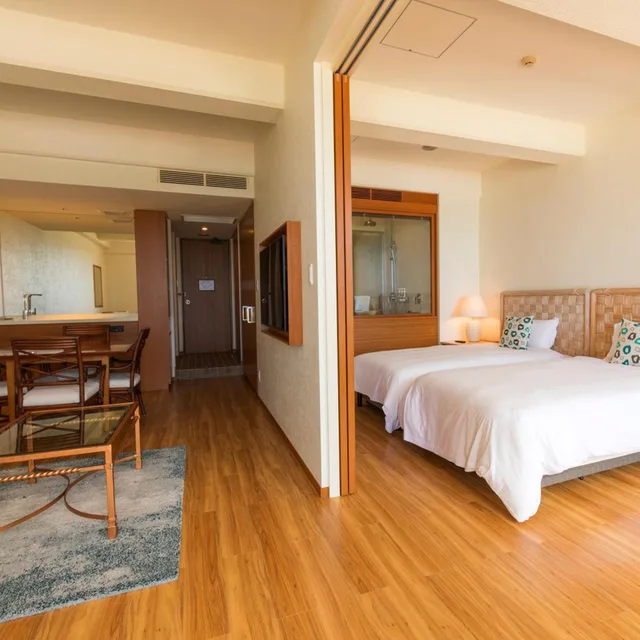 Club, Premier, Ocean Front, Lounge Access, Hotel Moon Beach Okinawa 2/3