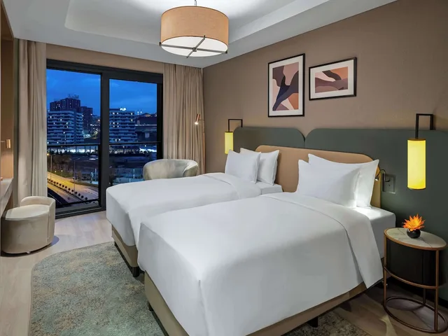 جناح ديلوكس بسريرين كوين بـ3 غرف نوم، Movenpick Living Istanbul Saklivadi 2/10