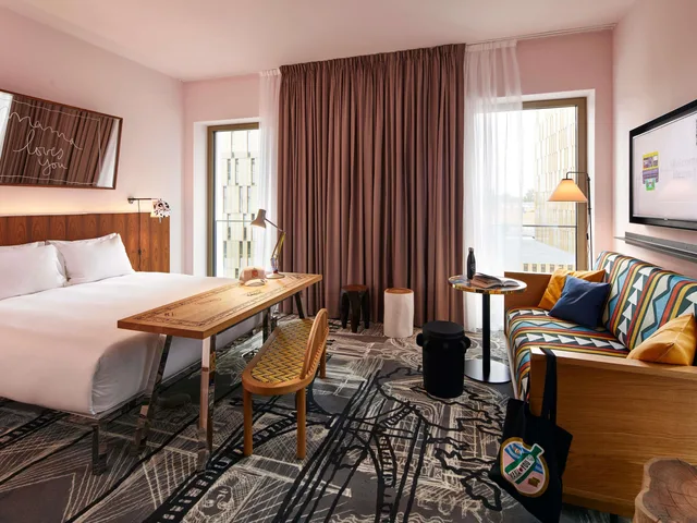 Large Mama, Double Bed، Mama Shelter Luxembourg 3/7