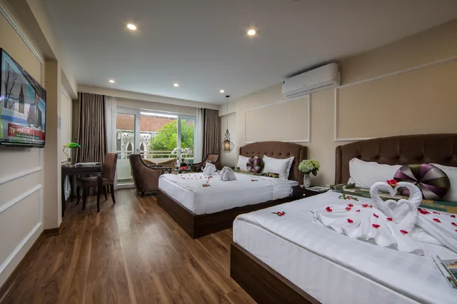 غرفة فاخرة ثلاثية بسرير كينج وسرير فردي، Splendid Pearlight Hotel 1/1