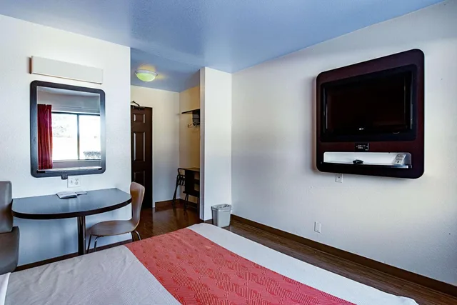 غرفة بسرير كوين، Motel6 Palatine, IL - Chicago Northwest 6/10