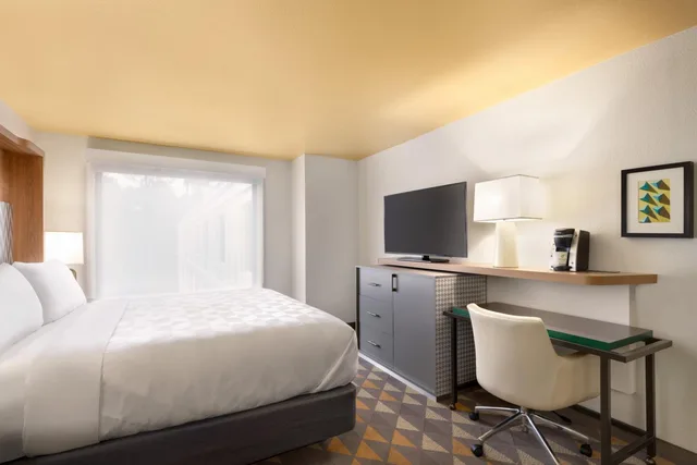 غرفة بسرير كينج، Holiday Inn Houston Intercontinental Airport 3/10
