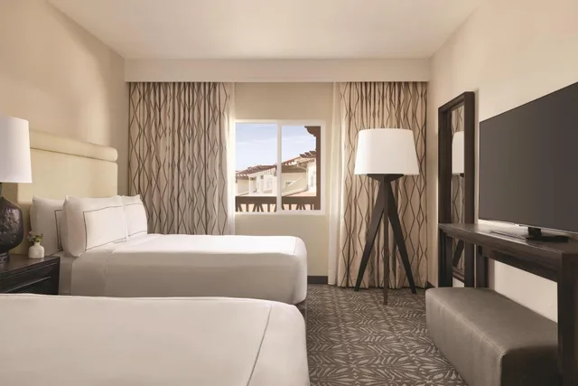 Presidential, Suite, Multiple Beds, Pool View، Zachari Dunes on Mandalay Beach, Curio Collection by Hilton 2/3