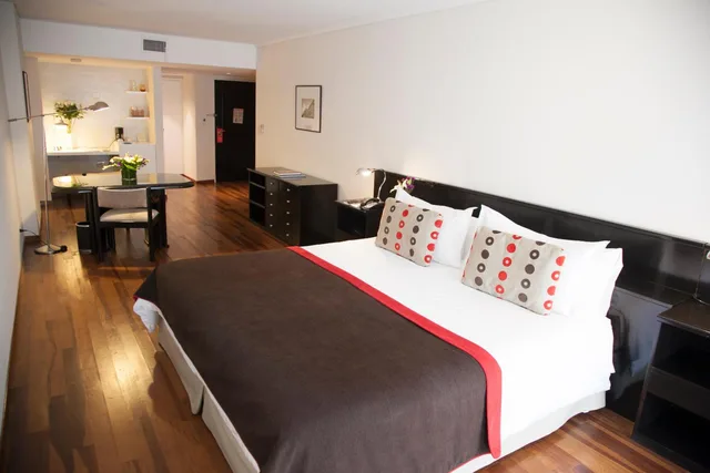 جناح تنفيذي بسرير مزدوج وسرير فردي، Feirs Park Hotel 2/2