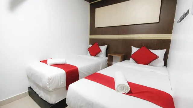Standard, Queen Bed, Red Velvet Inn Hotel 1/9